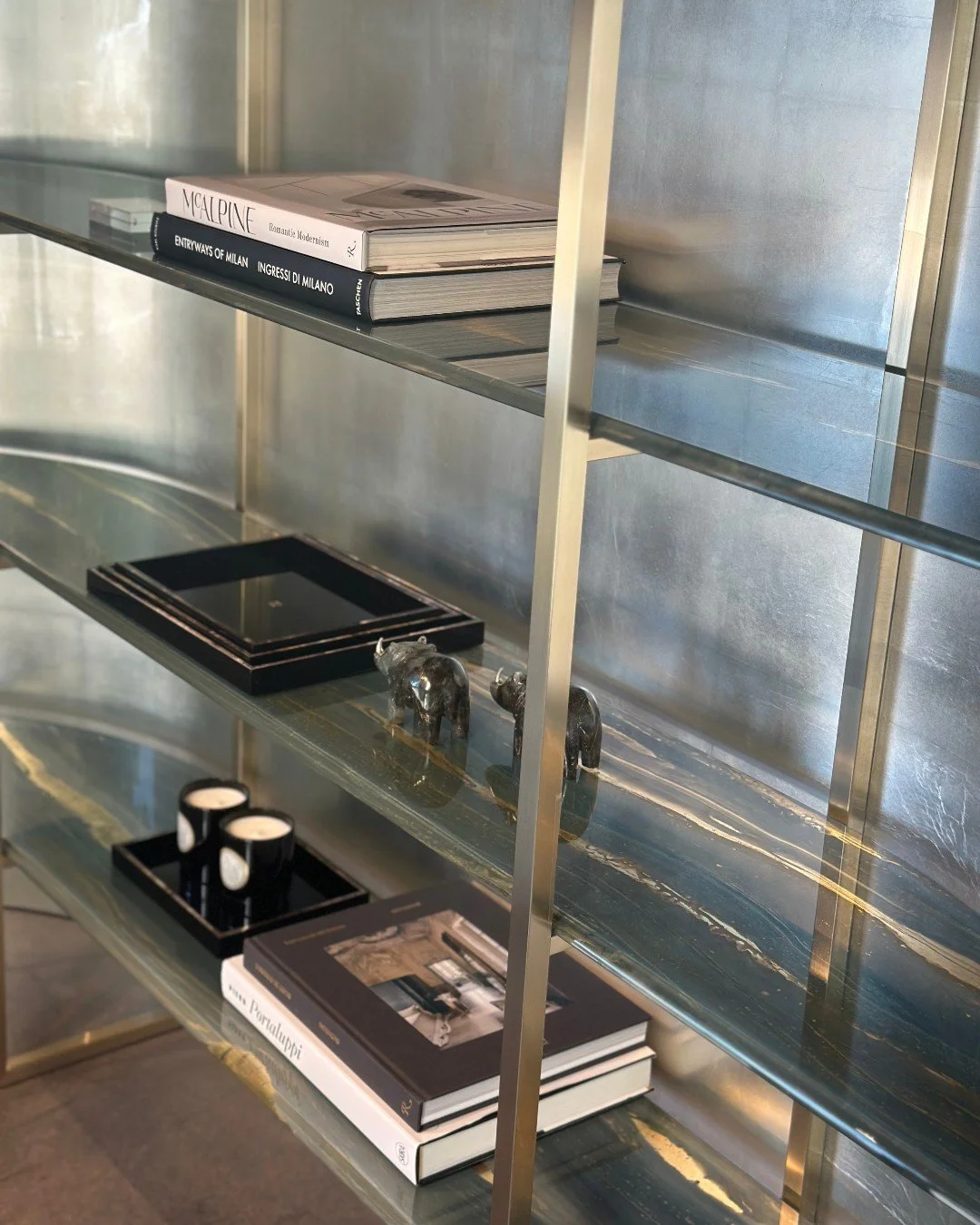 Where Fashion Lives

@giorgioarmani

XO V