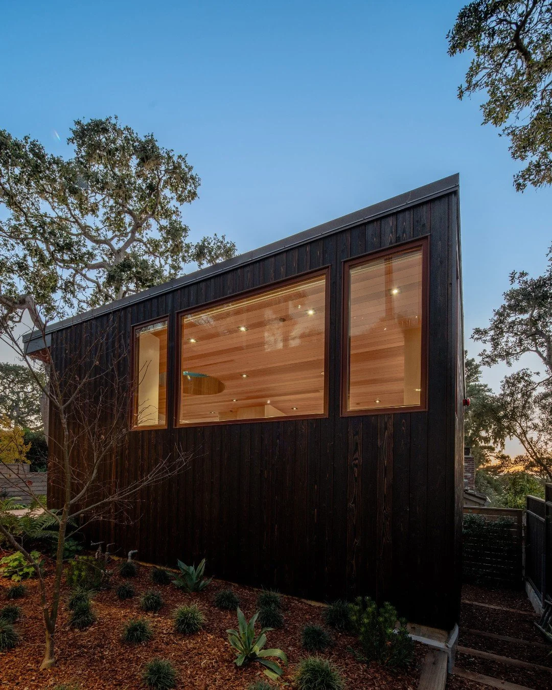 ADU Magic Hour

Architect @thomasbhood
Contractor @wayfinderdevelopment
Photography @ifvimages

XO V