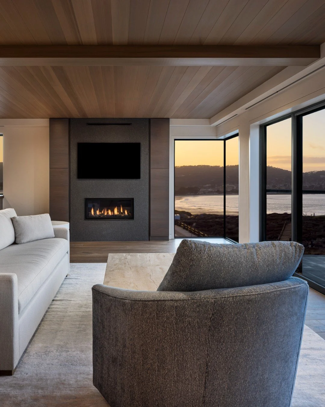 The Quiet Hours

Architect - Daniel Fletcher Architects PC
Contractor @jdrconstruction
Photographer @rickpharaohphoto

XO V