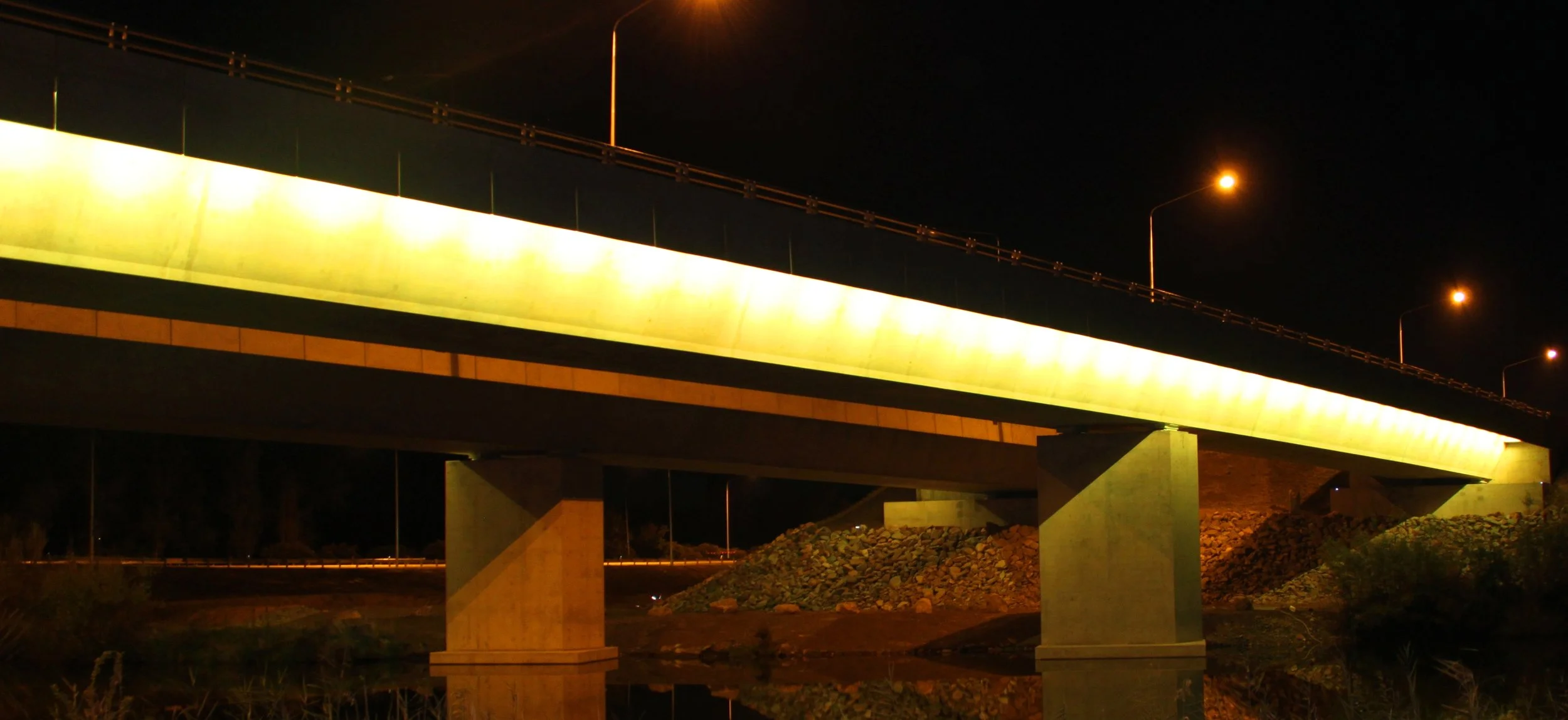 Malcolm Fraser Bridge.jpg