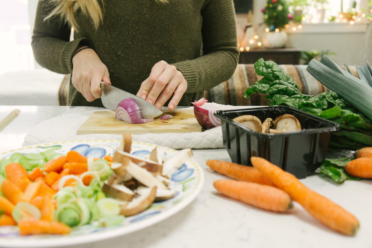Easy Bone Broth Recipe | 4 Reasons to Add Bone Broth to Your Routine | Holistically Inspired Blog