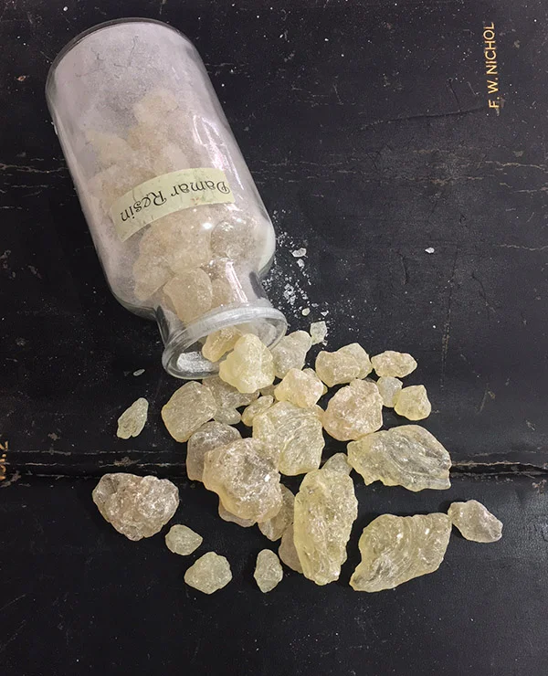 Damar Crystals