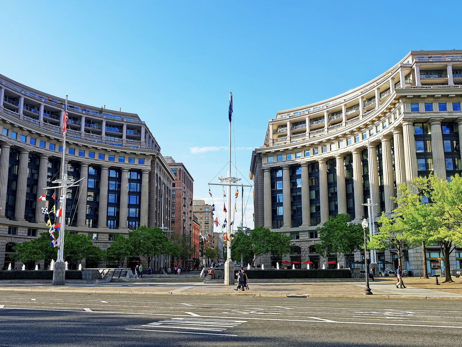 Navy veterans reflect on service, brotherhood during Honor Flight