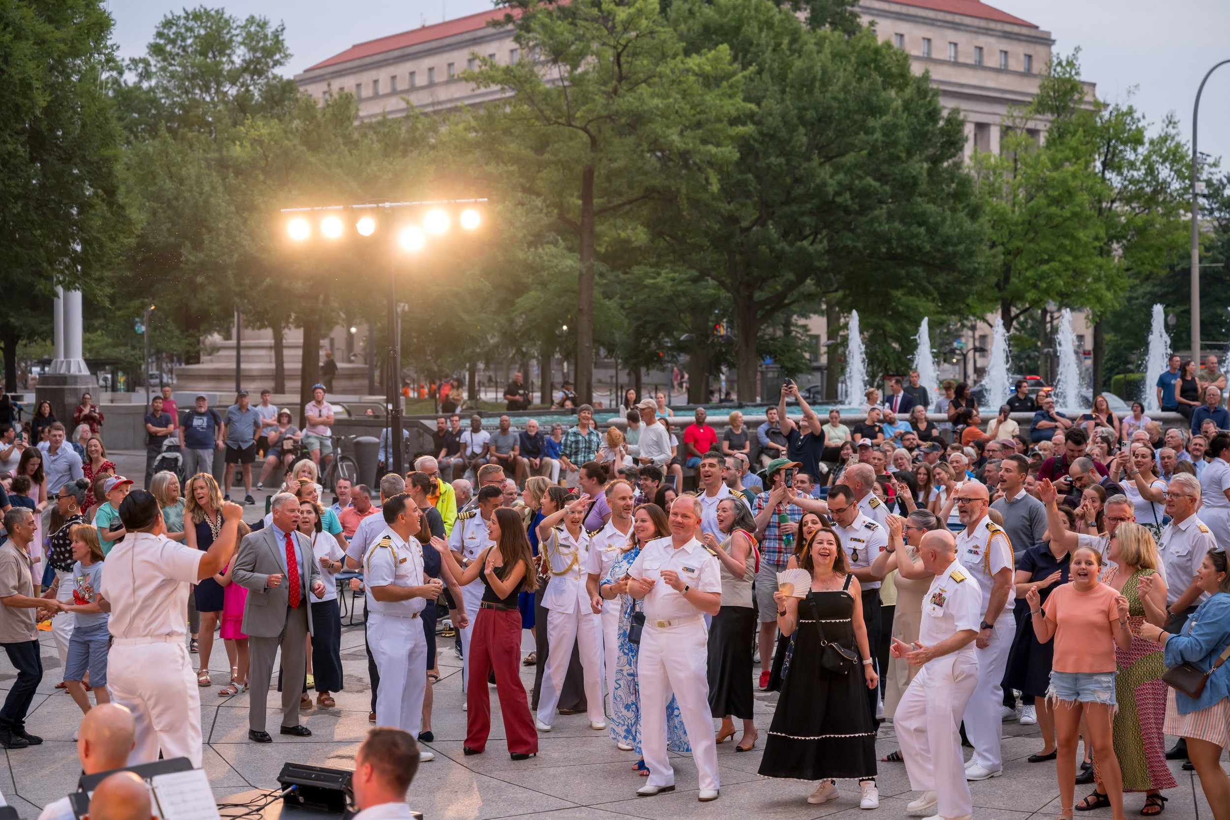 Concert on the Avenue - Full Navy Band 