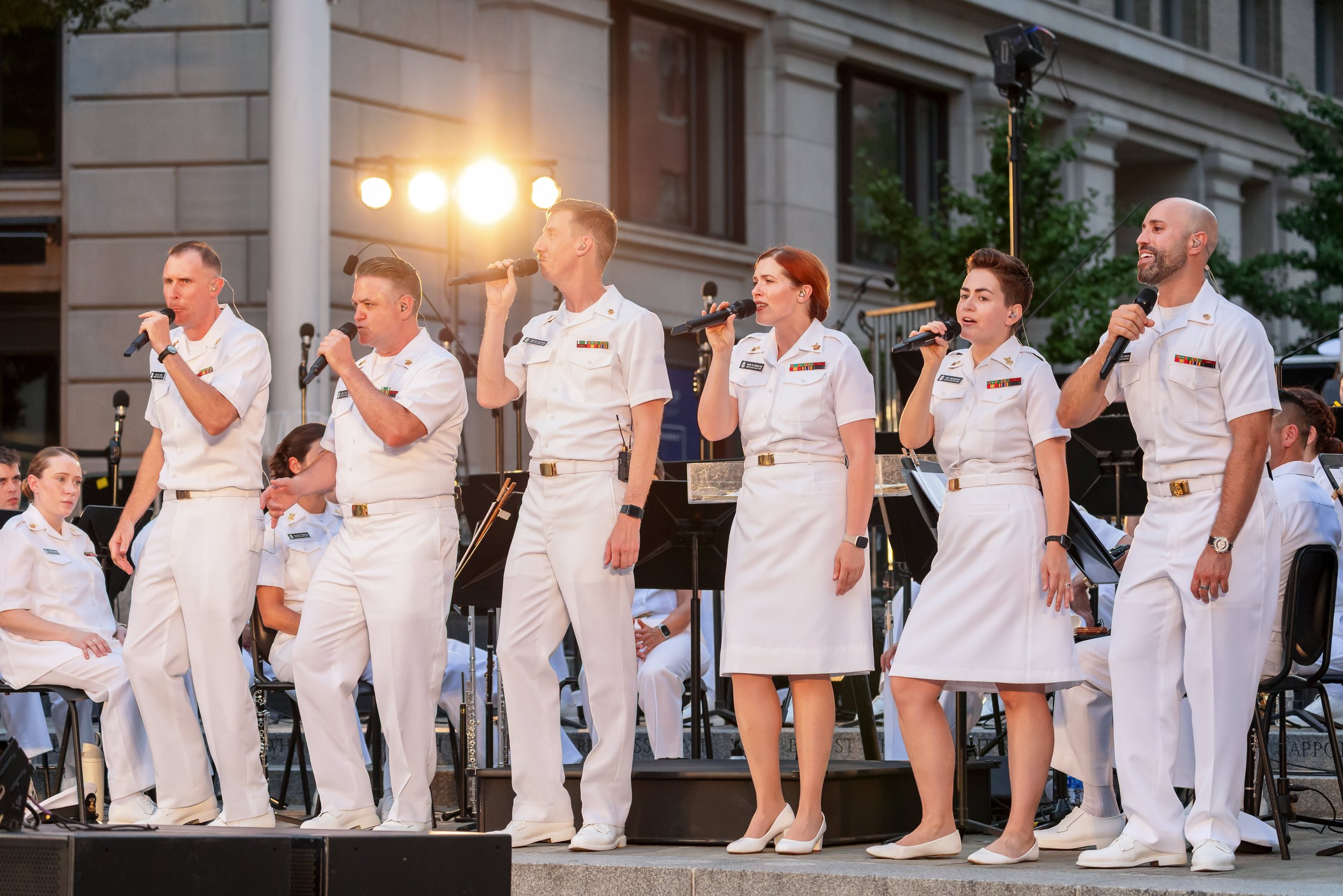 Concert on the Avenue - Full Navy Band 
