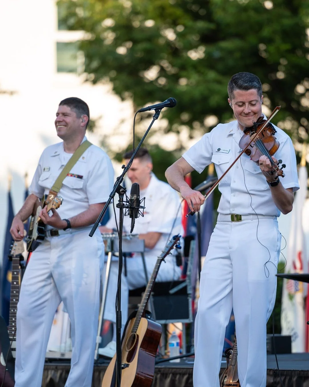 Concert on the Avenue - Country Current