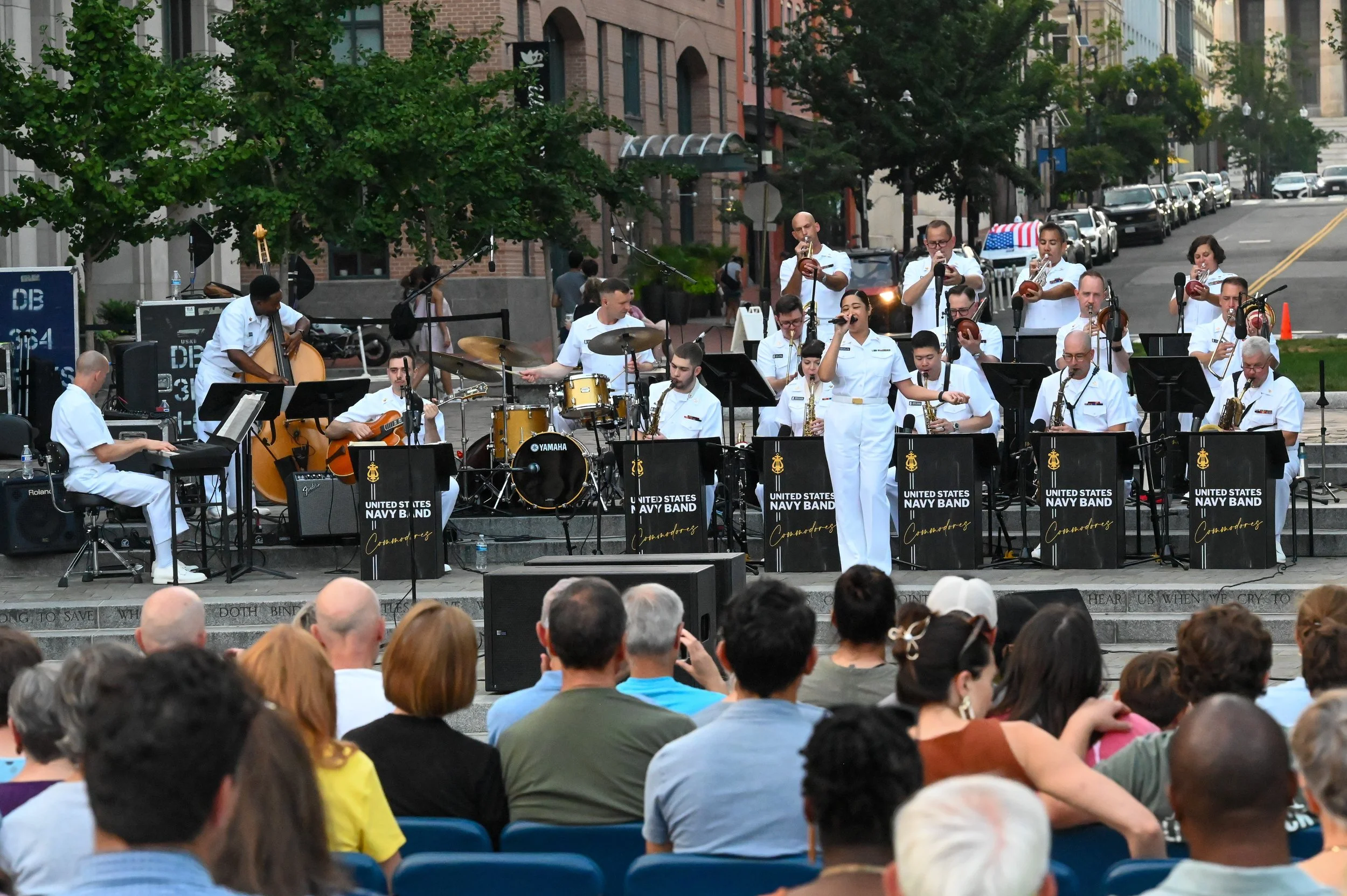 Concert on the Avenue - Navy Band Commodores