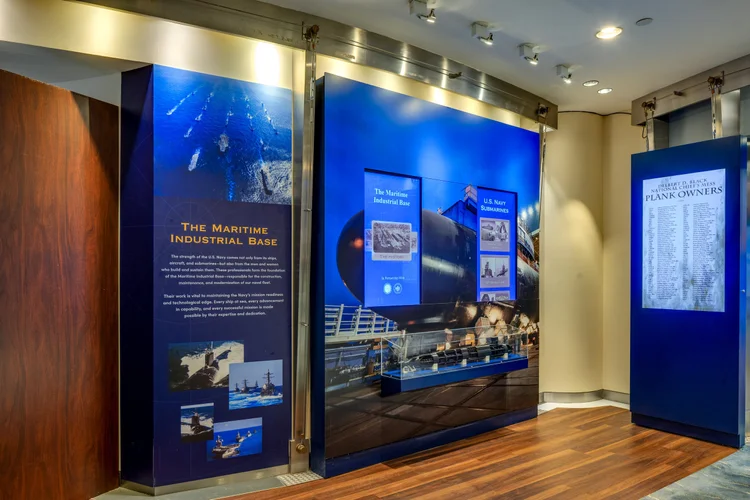United States Navy Memorial Celebrates Major Support From General ...