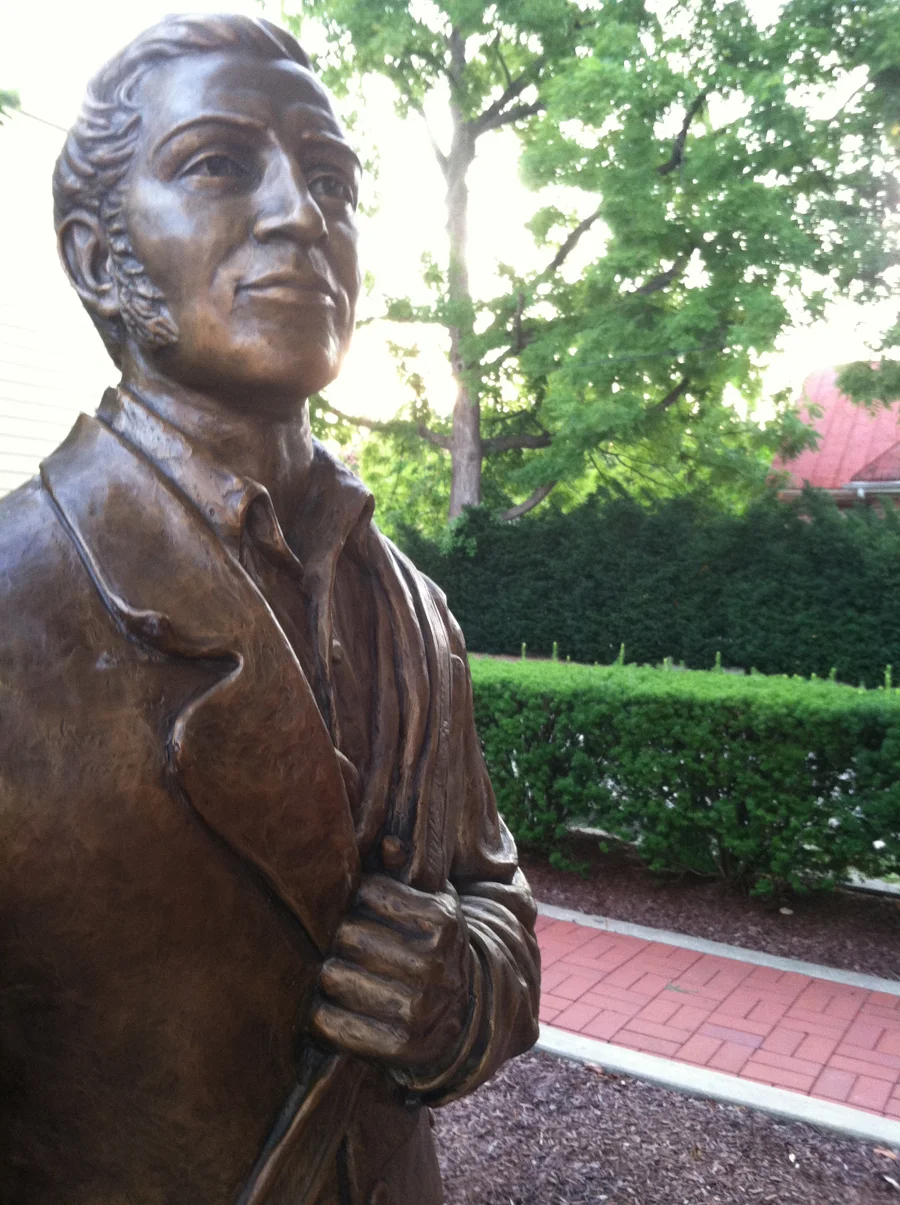 Hermann-Missouri-George-Bayer-Statue.jpg
