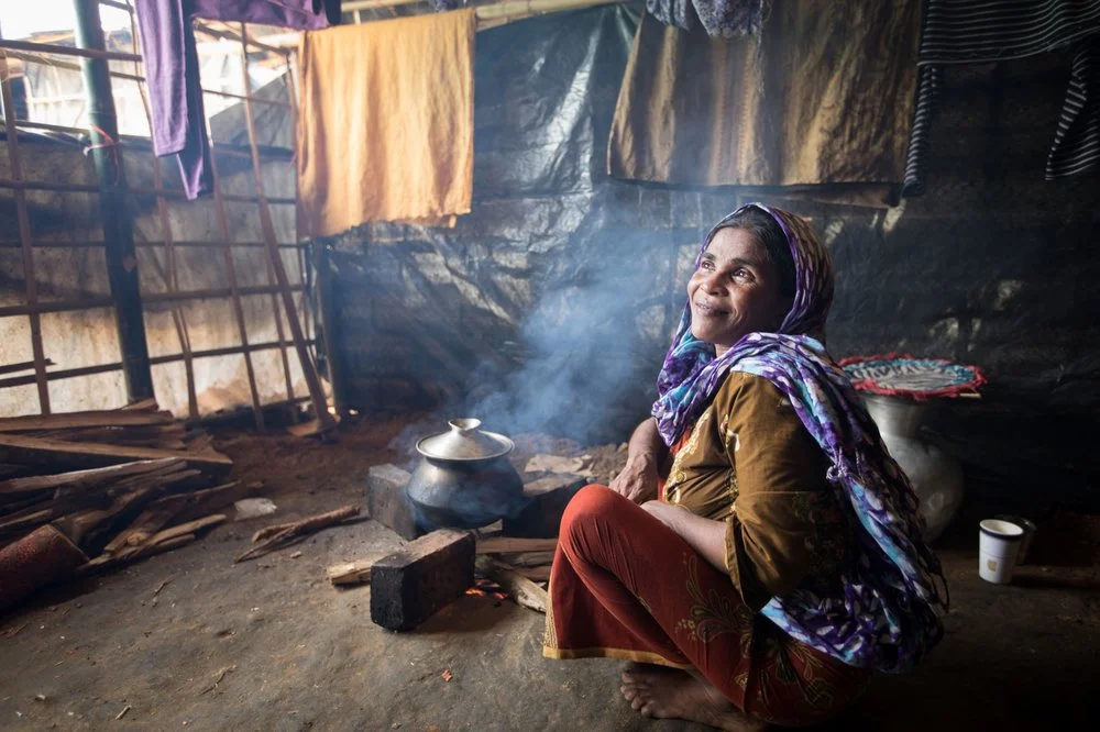 Basic cooking materials support Rohingya refugee communities in Bangladesh ©Save the Children Australia.