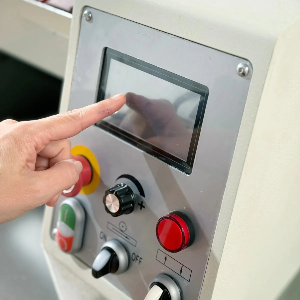 TH630B control panel.jpg