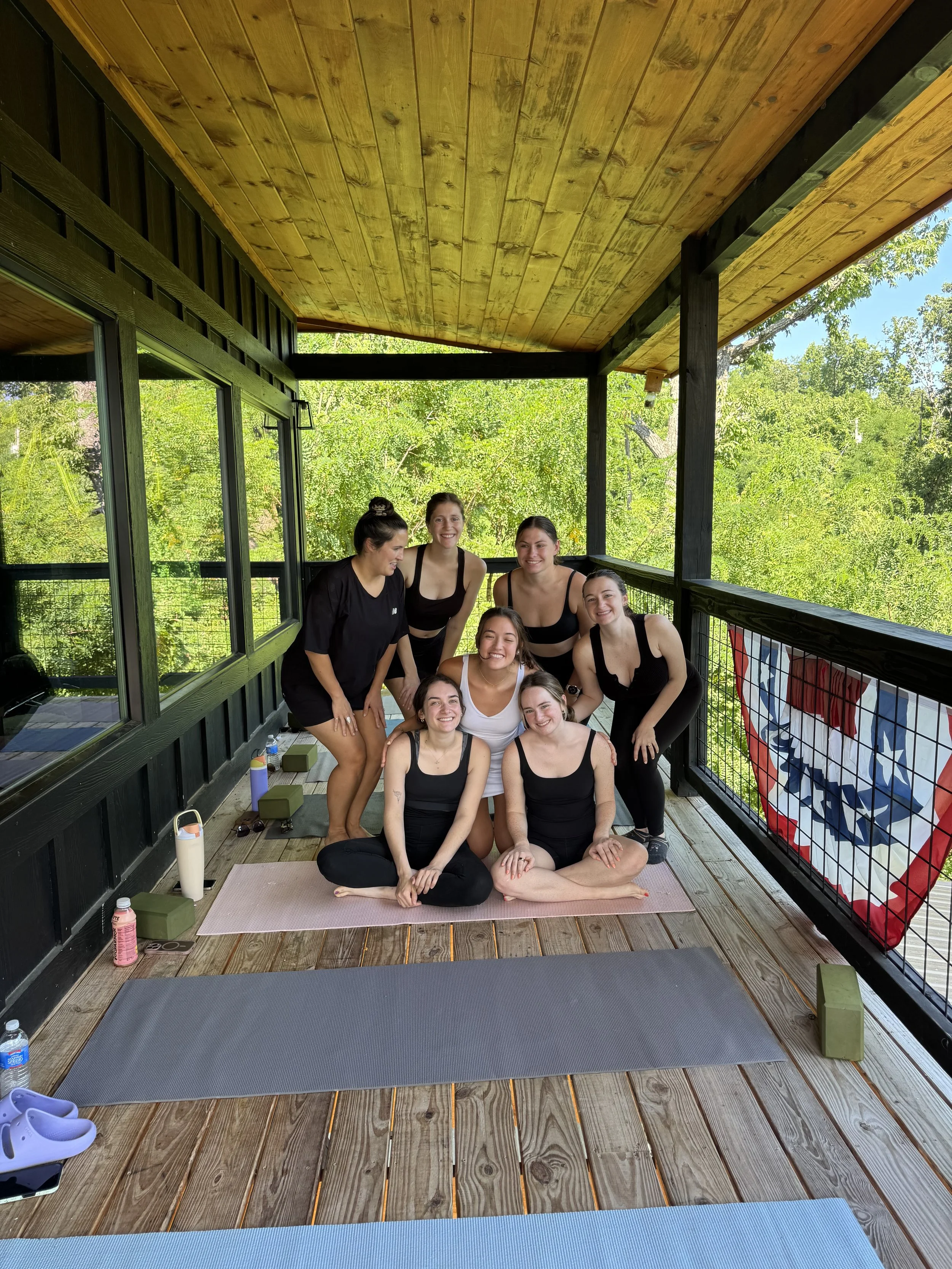 🌿 Community Yoga with Mountain Zen Yoga: Free & Accessible Offerings in Sevierville