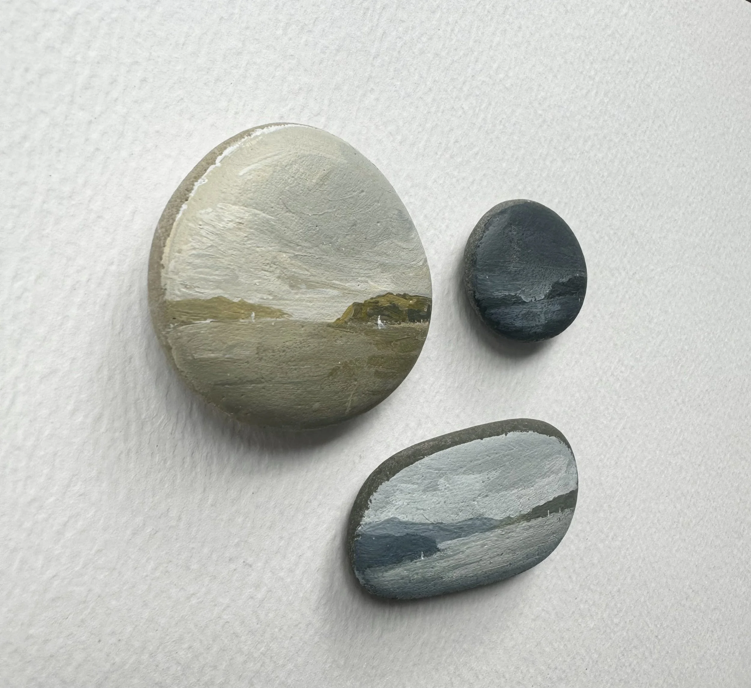 3 pebbles side.jpg