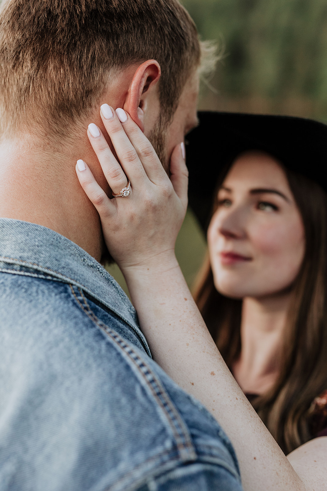 ring photo engagement photography