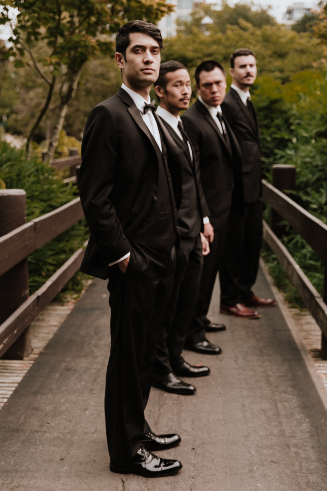 groomsmen photo