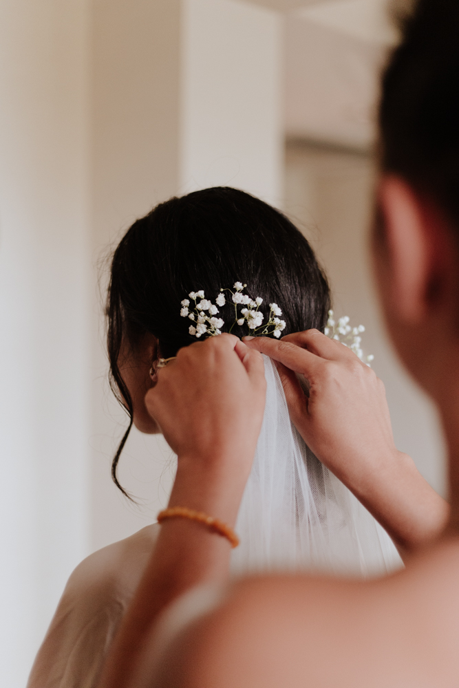 bride with her veil on