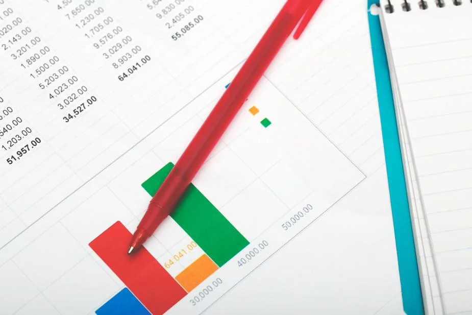 budget-and-finance-tracking_925x.jpg