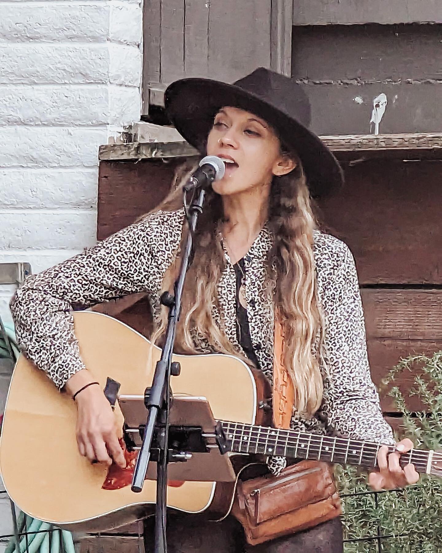 Thanks to everyone who came out to @waystationmarin last night! I&rsquo;m back in Sonoma County this evening at @dawnranch in Guerneville, 5:30-7:30 pm! 🌲

#clementinedarlingmusic #altcountry #acoustic #folkmusic #americana #womeninmusic  #singerson