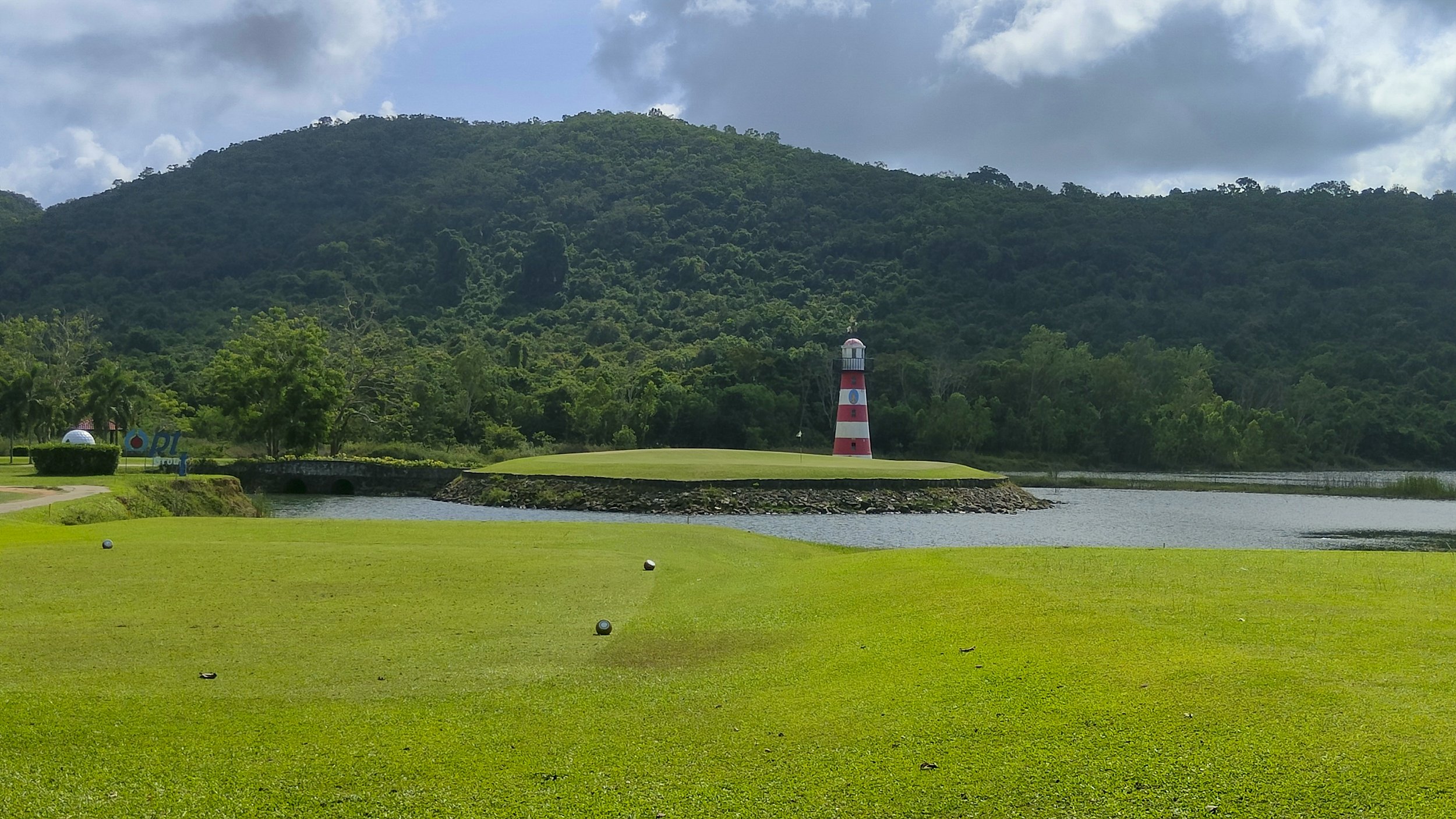 Plutaluang Royal Thai Navy Golf Course (36 holes)