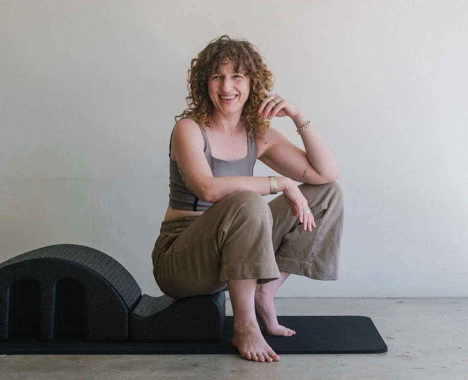 Wednesdays with @kitwarchol 🌻 join Kit for a class: Equipment [Nourish] at 4:30pm or Equipment at 5:30pm 〰️ link in bio to sign up!