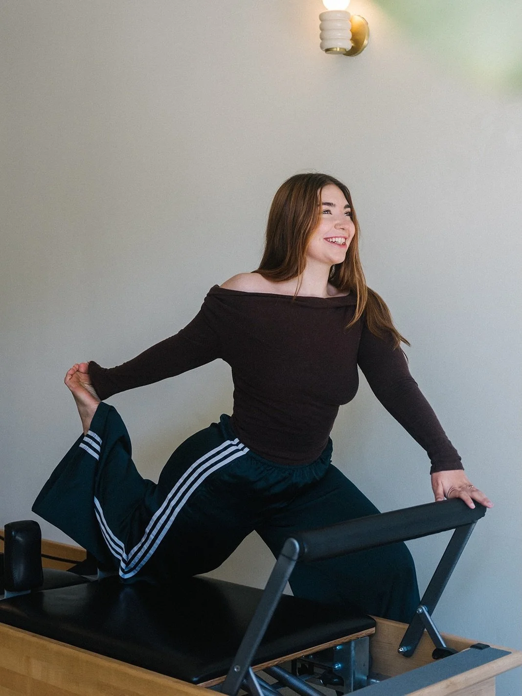 We&rsquo;re OPEN for all of Memorial Day Weekend 〰️ join us for a class ☀️ here&rsquo;s the schedule:

Sunday with @kitwarchol 
9am Equipment
10am Mindful Mat

Monday with @amelia.semaan
8:30am &amp; 4:30/5:30pm Equipment

Link in bio to book! 🕊️