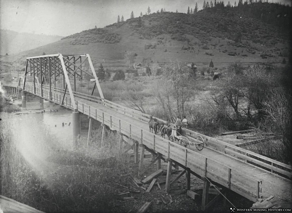 lewiston_CA_bridge_ca1910_33022.jpg