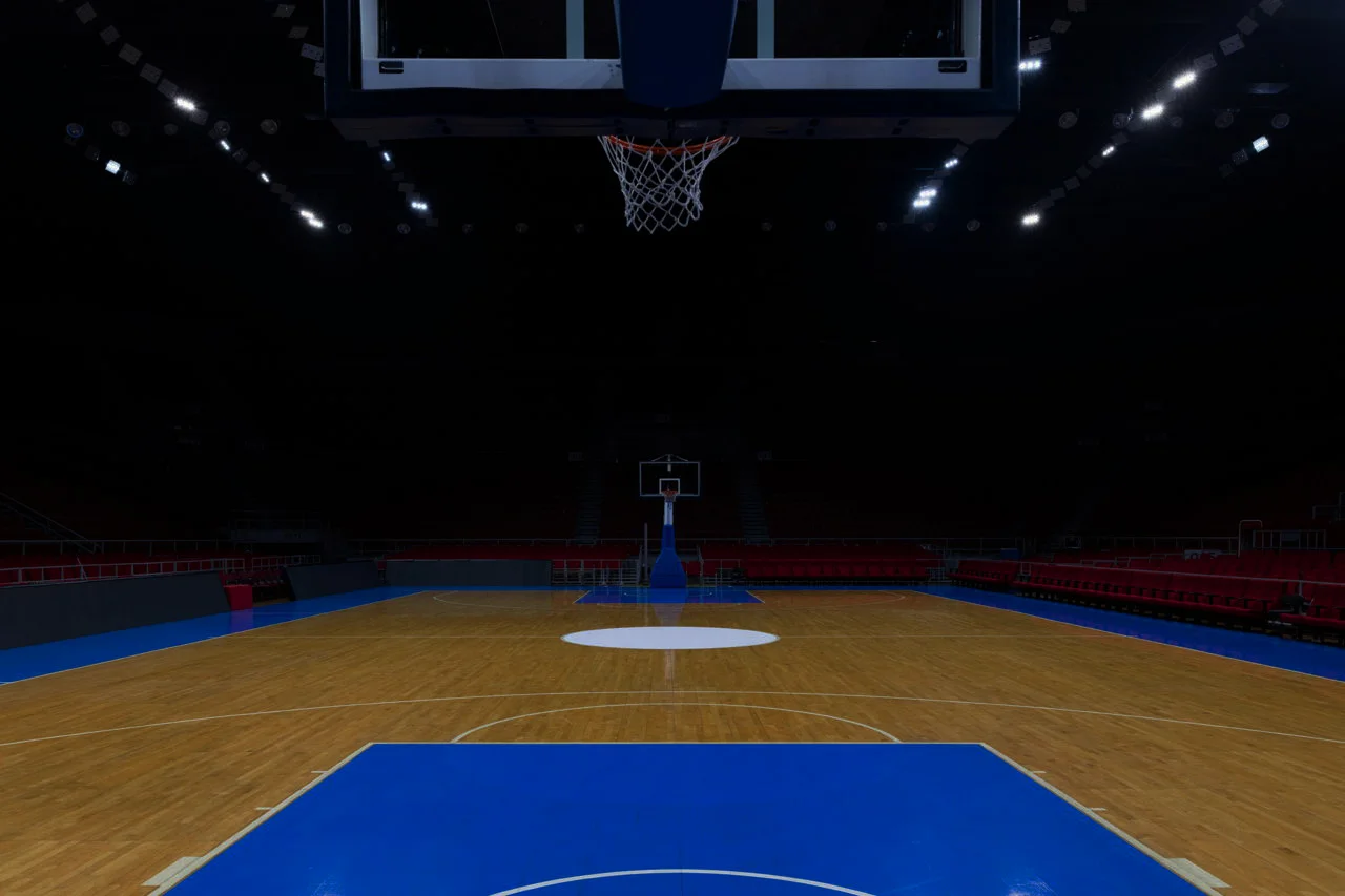1280-586382524-empty-basketball-court.jpg
