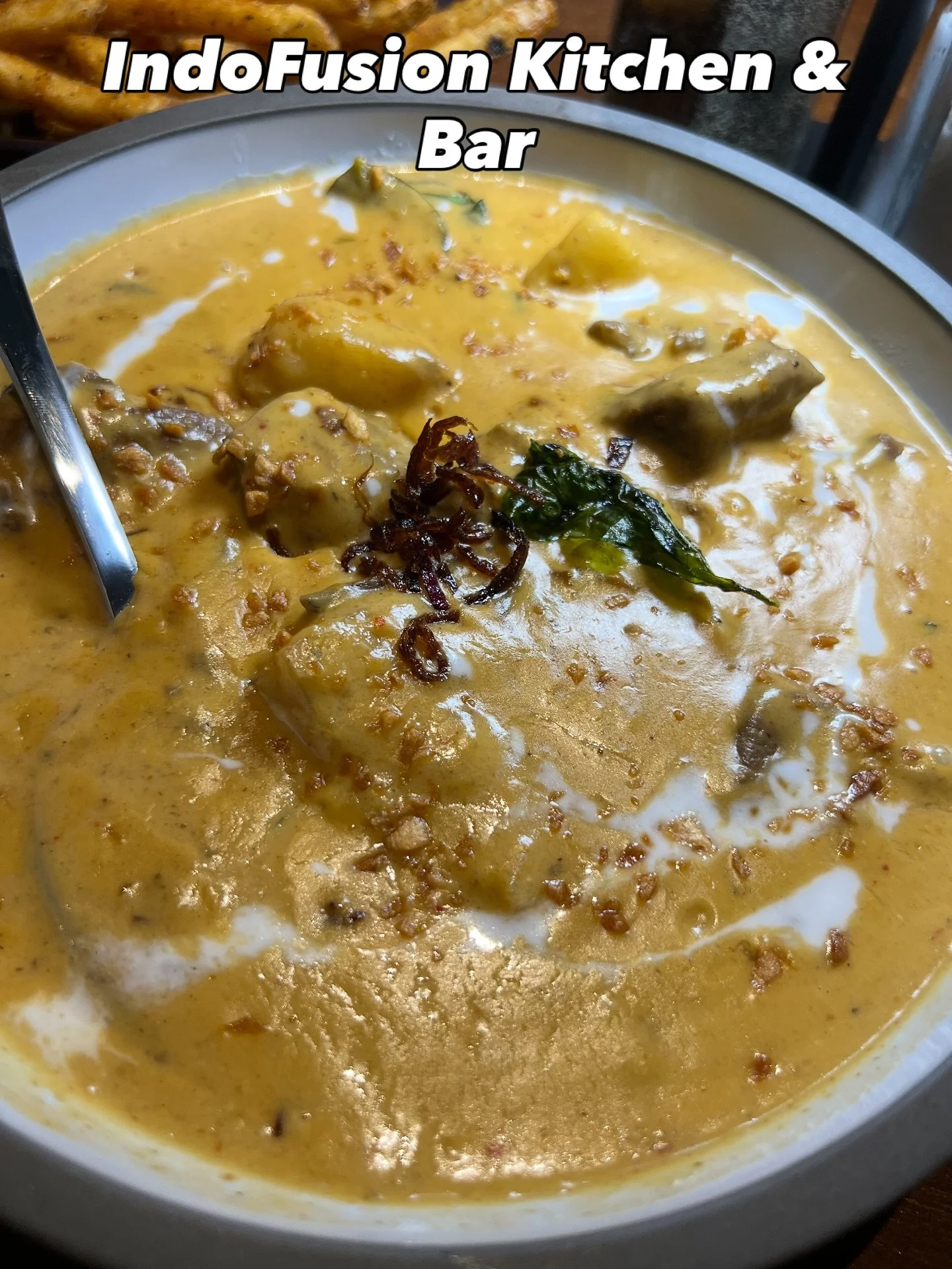 Last month, we tried @indofusionkitchenbar, a new West Seattle fusion restaurant on their first day of dine-in service. 

They serve a mix of Indian food with Mexican, Italian, and Asian dishes. This restaurant is by the same owners as Maharaja India