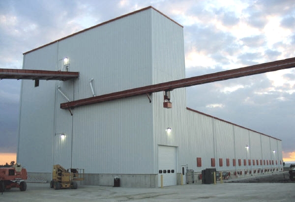 IMAG007A_m_SeedCornShelling_Precleaning_BulkStorage_Facility_light.jpg