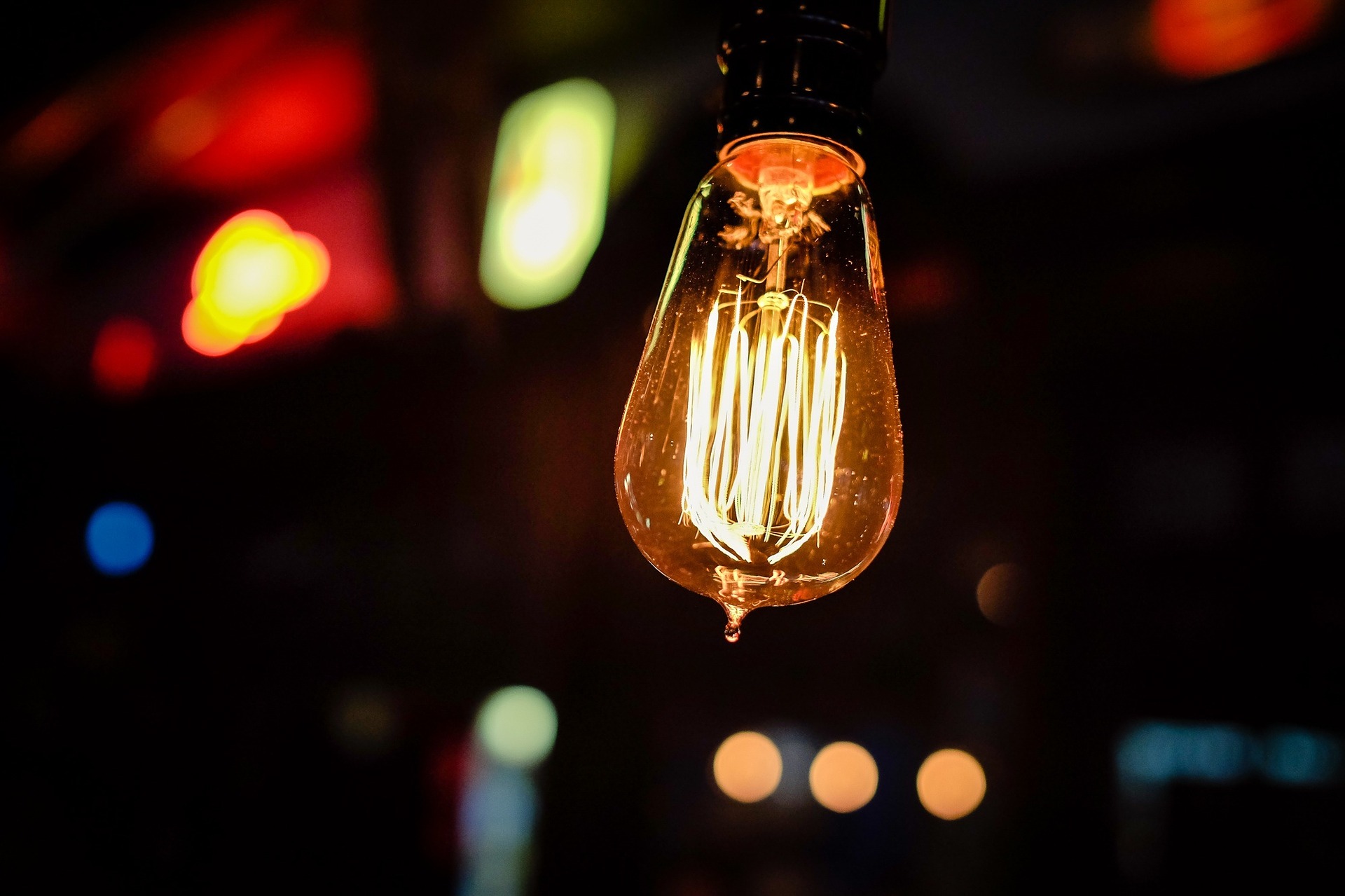 lightbulb-1246589_1920.jpg
