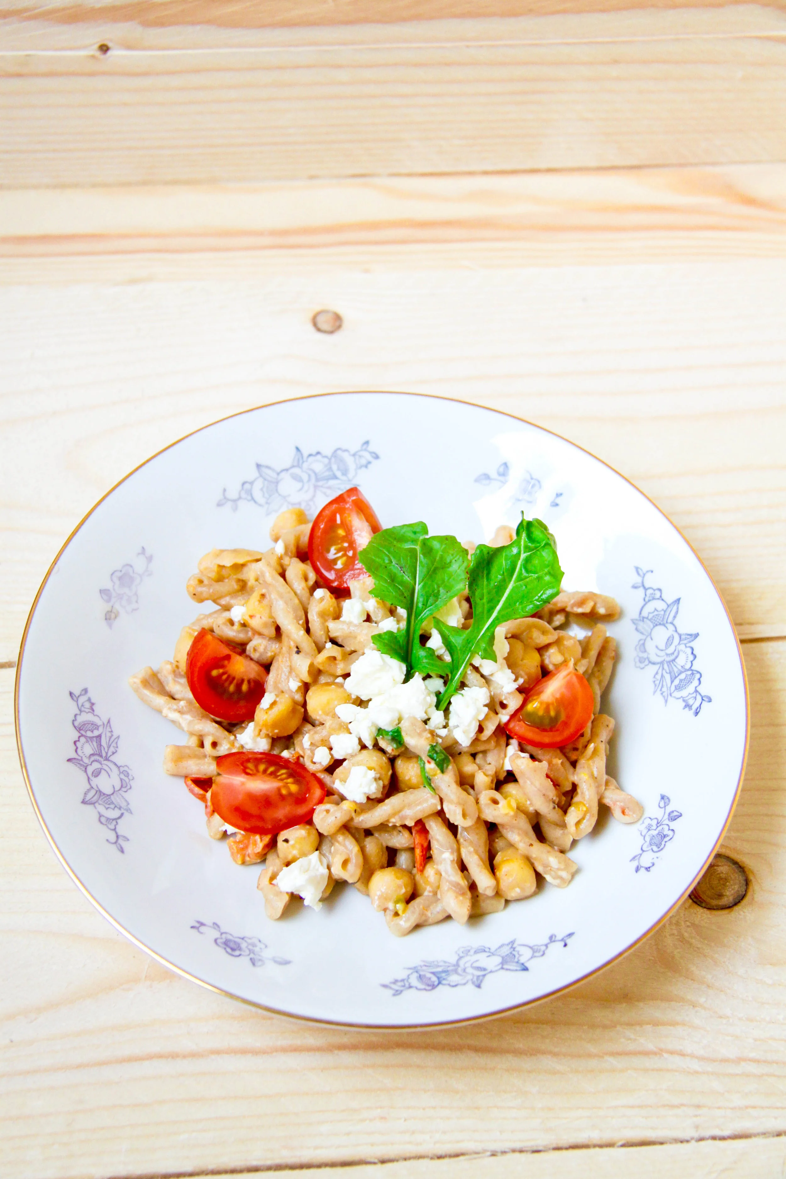 Billig tomat och fetaostpasta
