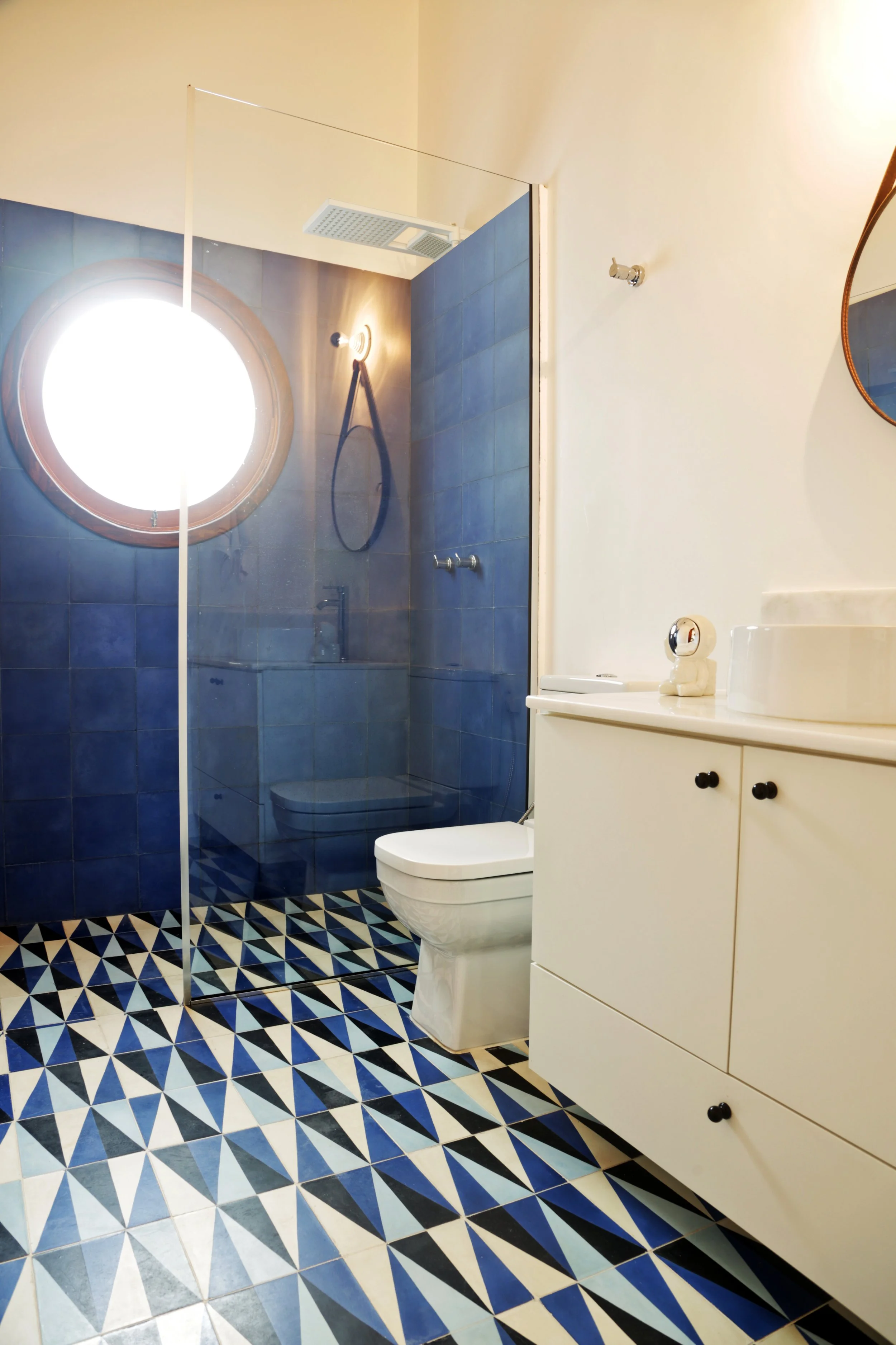 AL_Guaeca Toilet_02.jpg