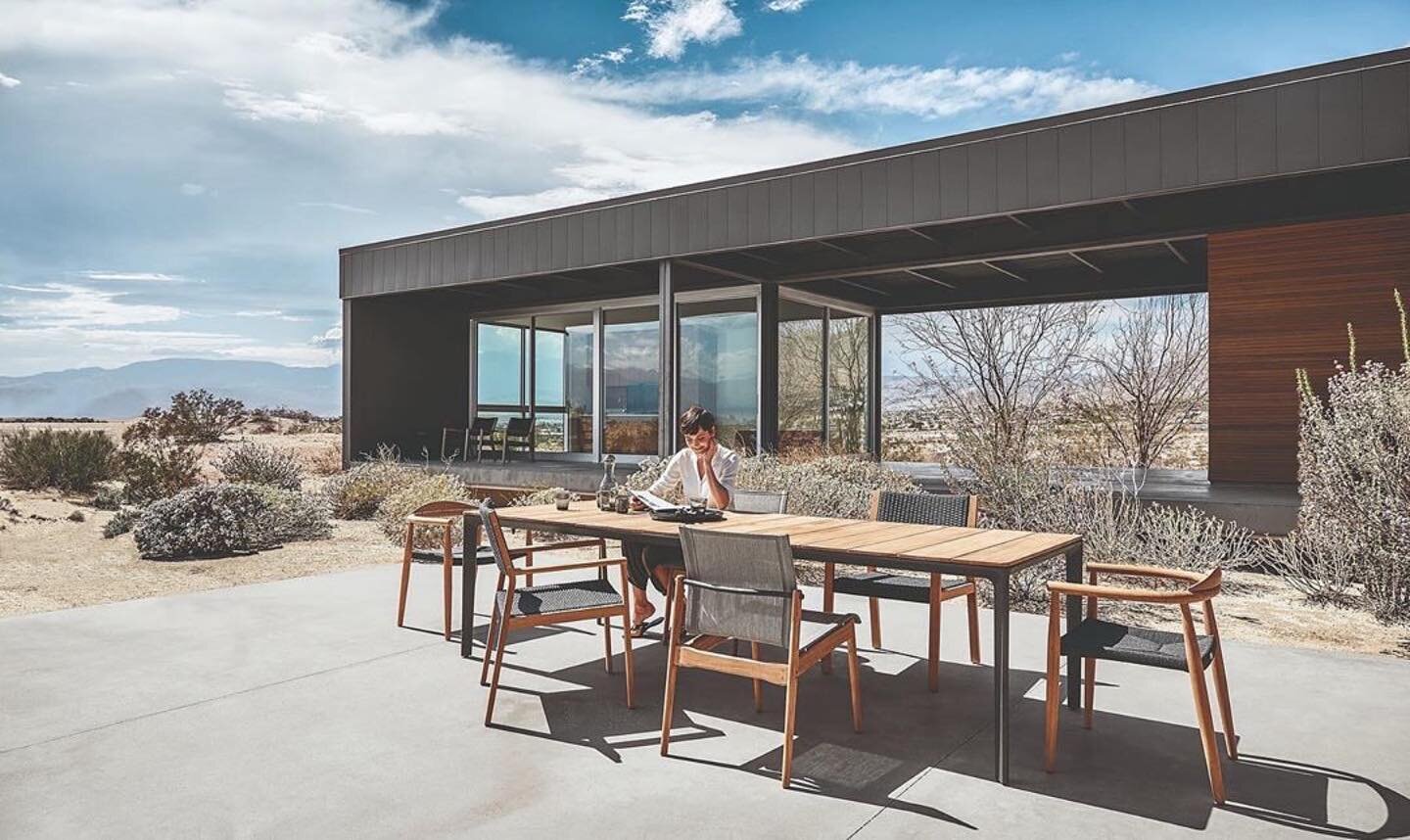 Outdoor furniture by @glosterfurniture. We also offer full planning for your outdoor arrangements.
.
#outdoor #outdoorfurniture #design #architecture #gloster #glosterfurniture #repost 📸: @glosterfurniture