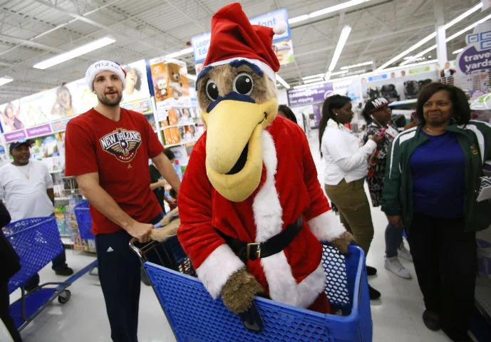 Pelicans Shopping 7.jpg