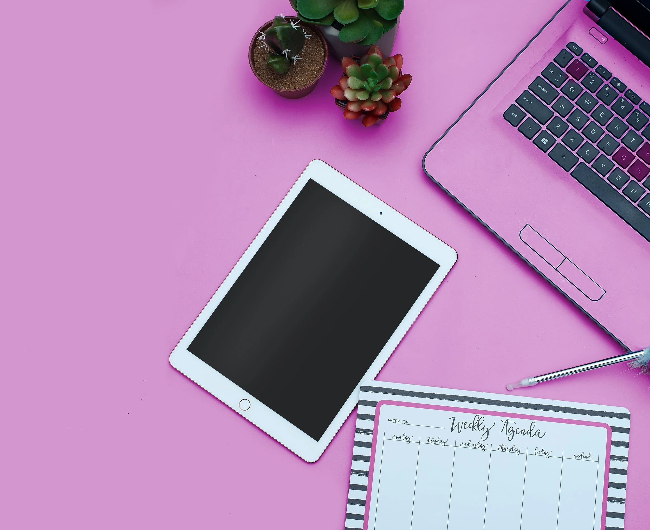 white-ipad-2351844.jpg