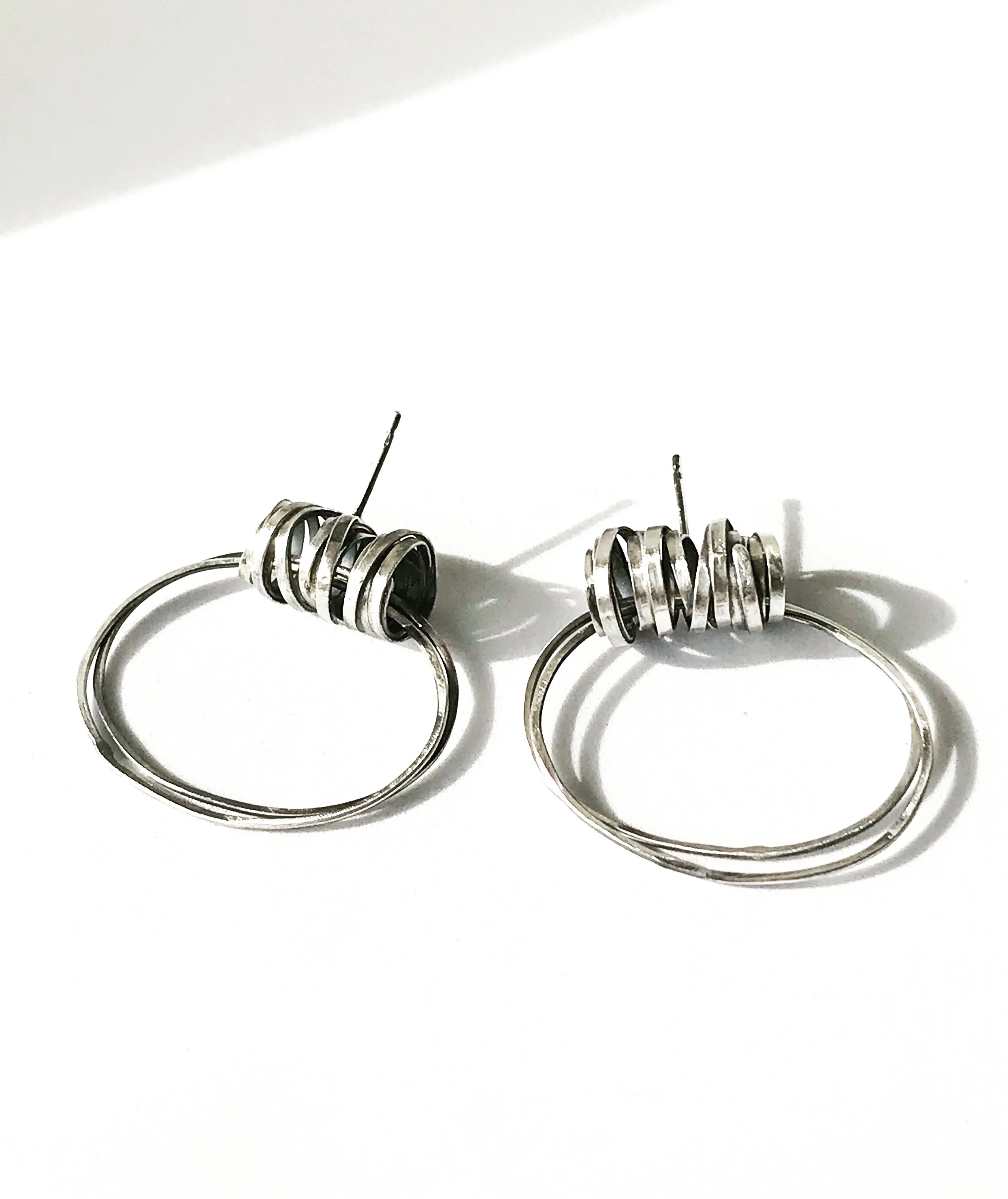Hoop earrings with coil stud