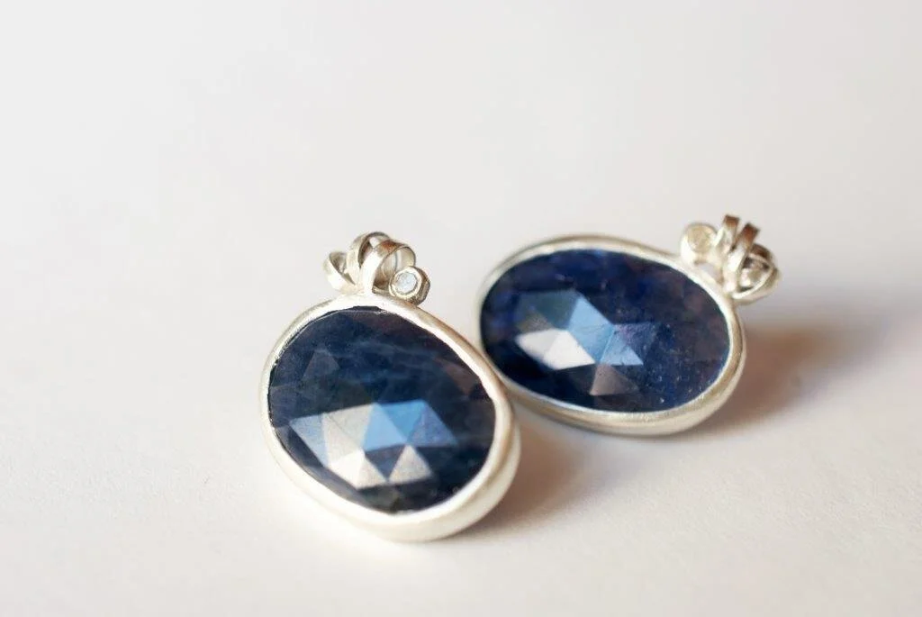 0B819893-2EC9-4F60-A889-EE6D58C30ADF