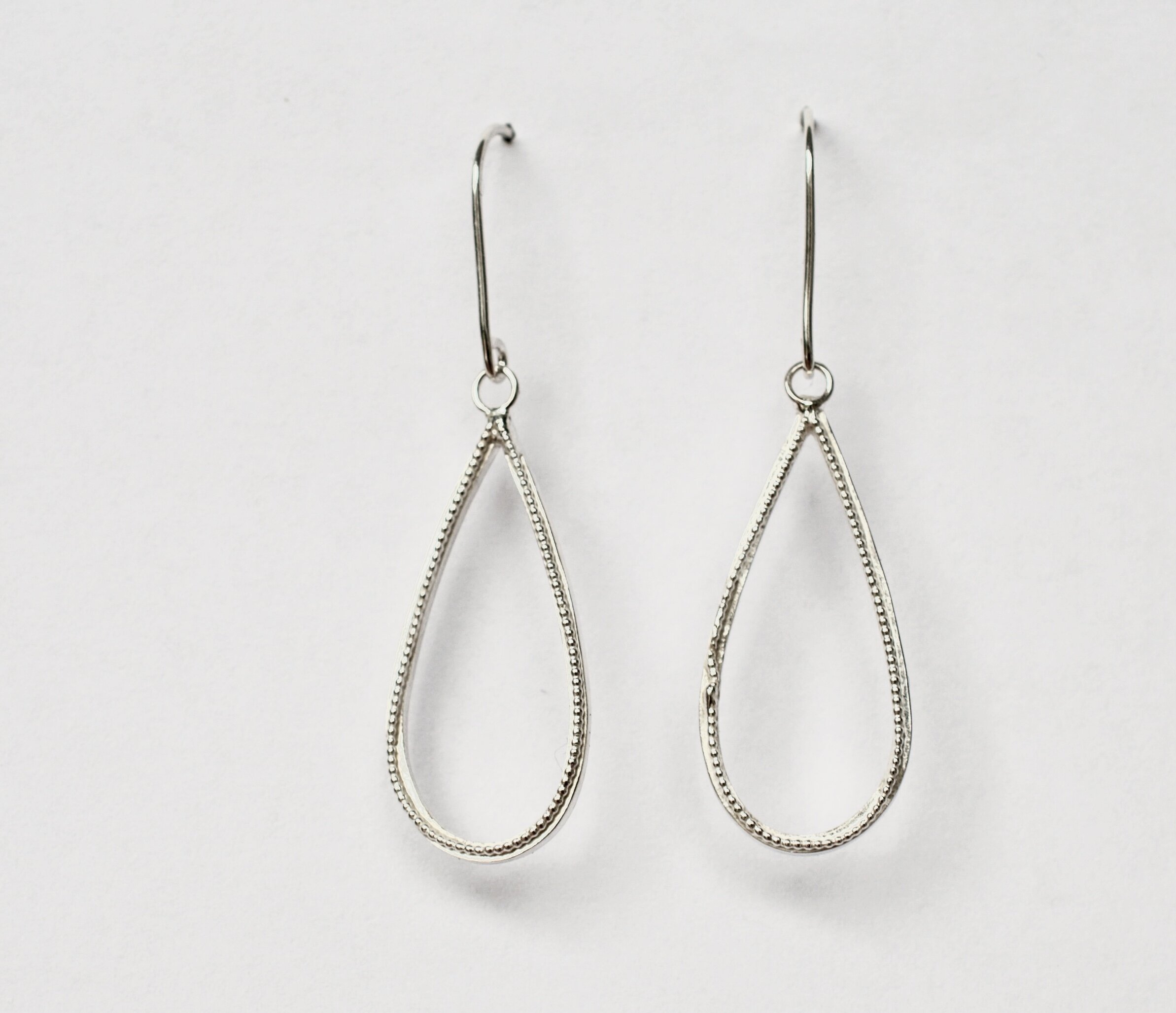 3C39E421-7A2F-49DD-AEB0-6FB21C43277D