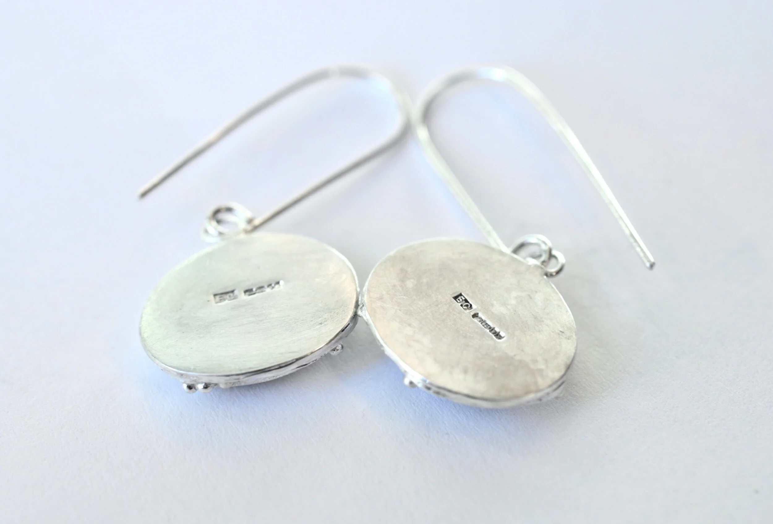 6C3162B0-29E4-48D4-90CE-DF527523F752