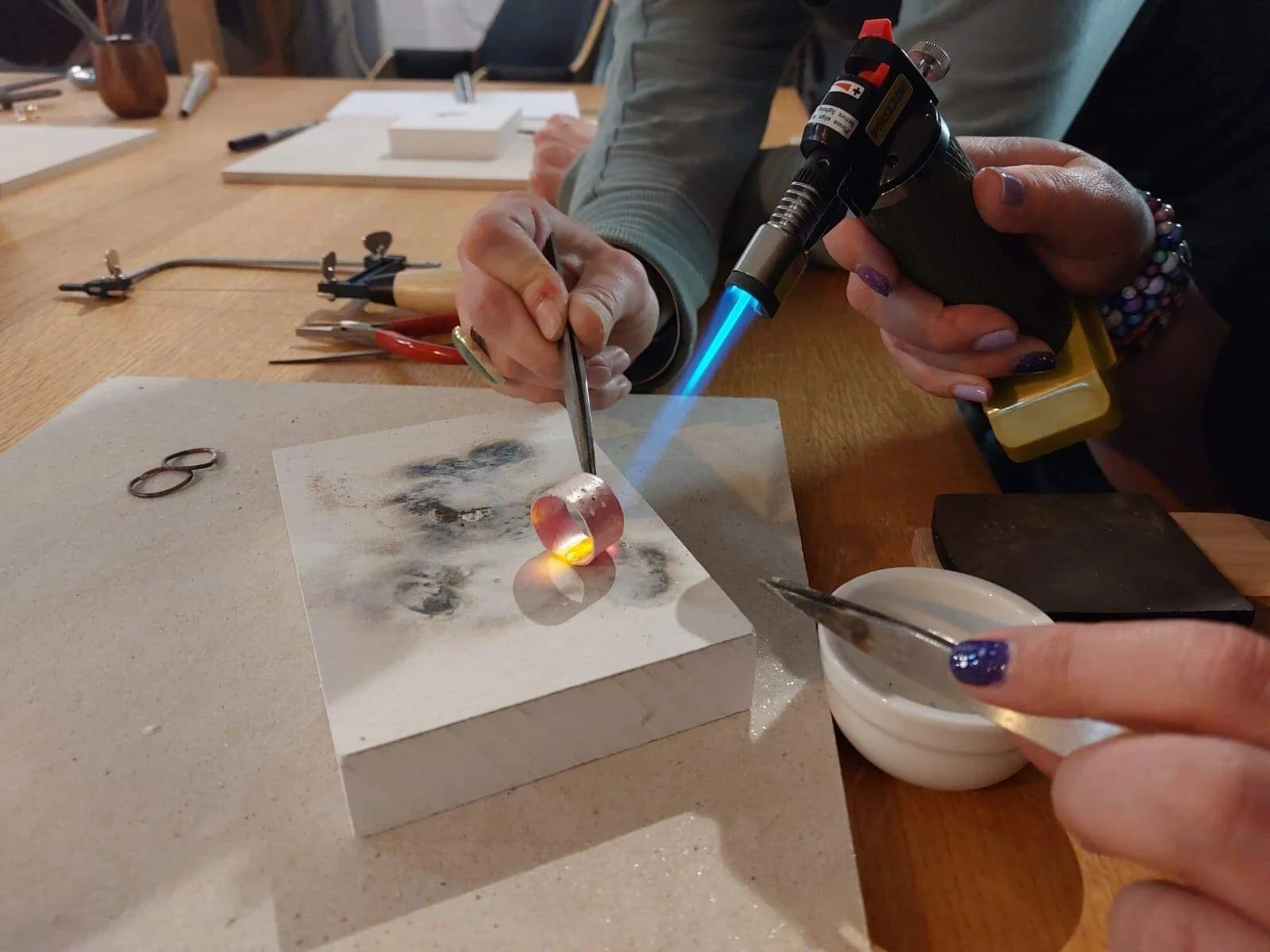 EBC2D0E7-8BB7-42D3-AF38-2AE9EB5F7F0A