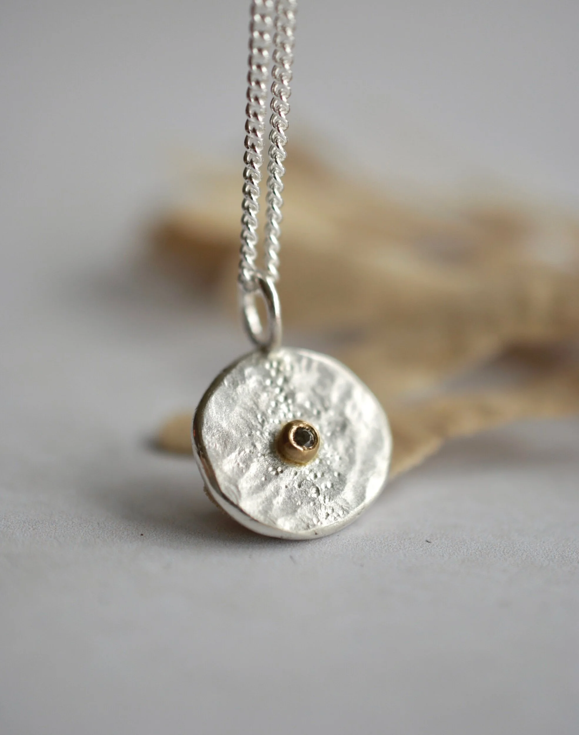 09DA5966-74E0-4C0F-A624-15A936B778E8