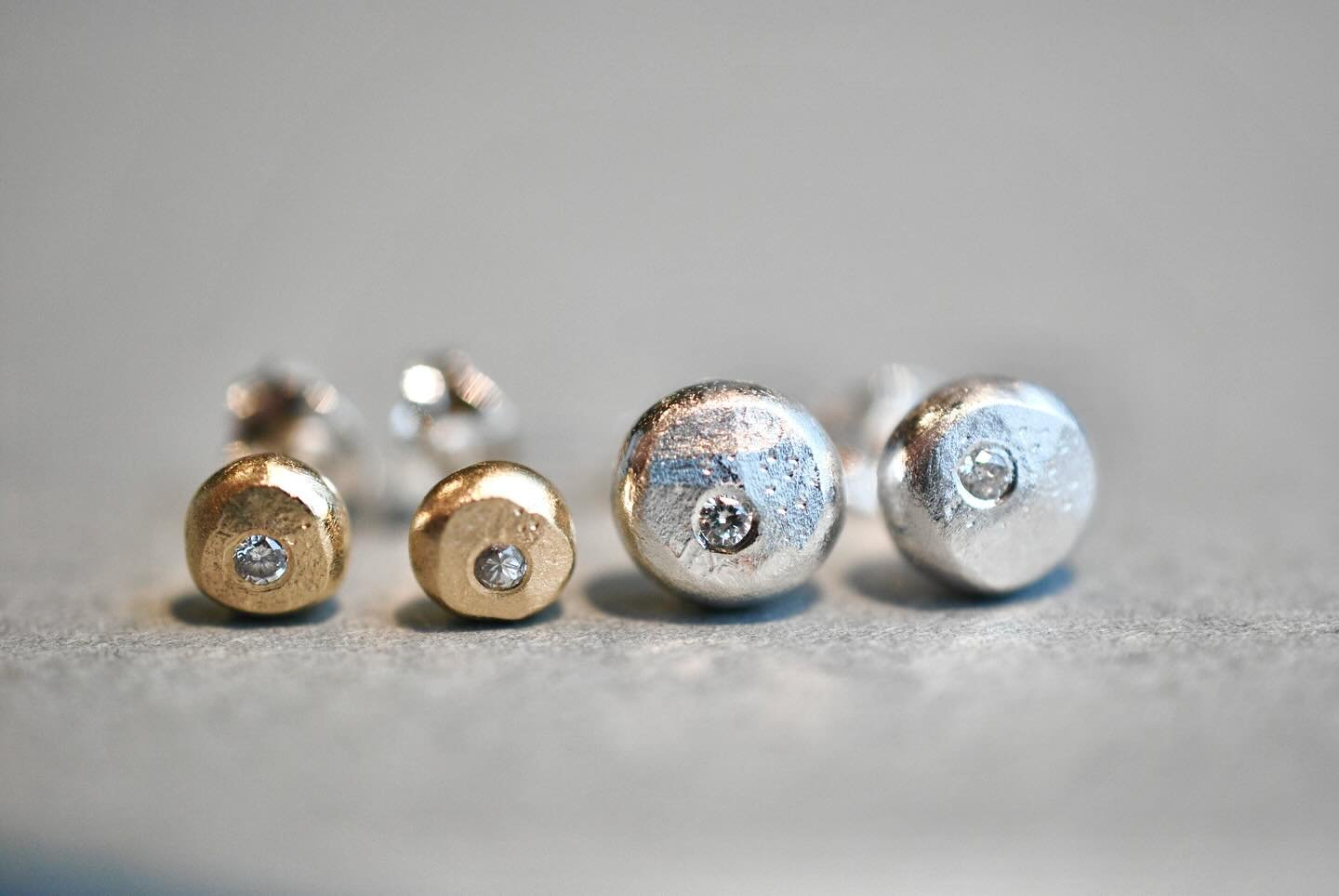 The simplest of Diamond studs, but just a little bit different. Silver or gold with a tiny diamond, and plenty of texture. 

.
#everydaystuds #diamondstuds #everydaystyle #favouritestuds #texturedjewellery #diamondsareforever