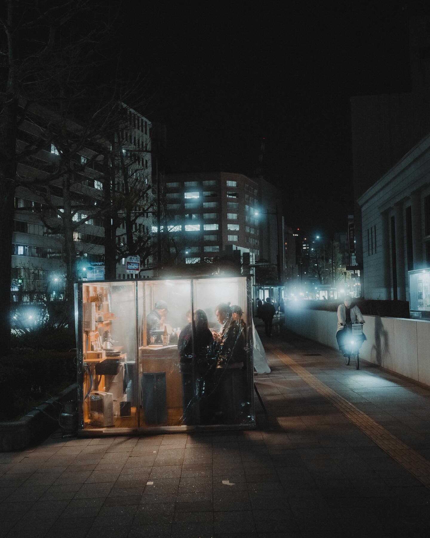 In the city of 屋台 🍜

Fukuoka is known of its yatai culture, small food selling spaces that are slightly different in design to one another, some more modern, some very (japanese) classical. 

Shot on #NikonZ8 + @polarpro MIST filter

#visualspasspor