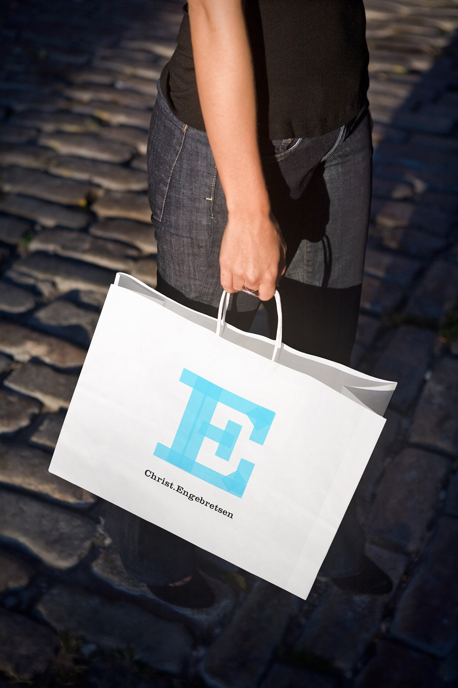 christ.engebretsen_bag.jpeg