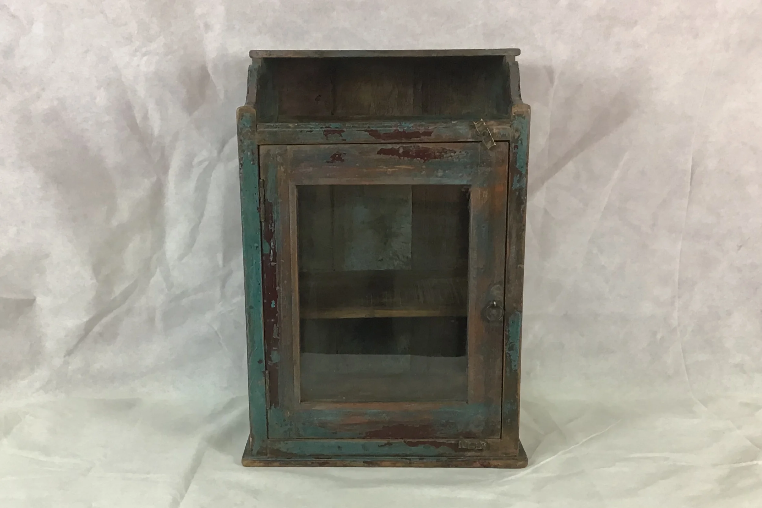 Kleine Vitrine(verkauft)