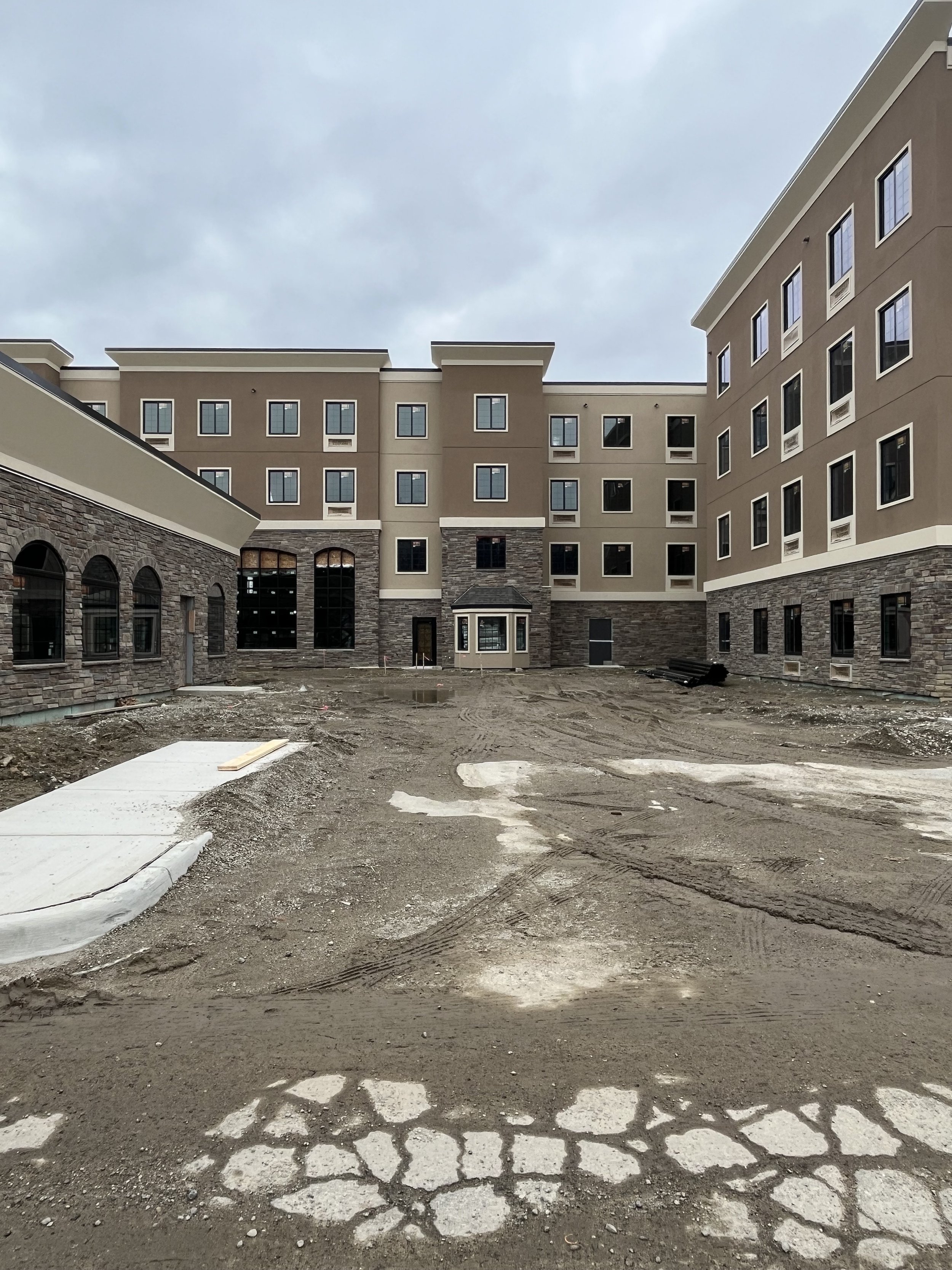 STAYBRIDGE ROYAL OAK