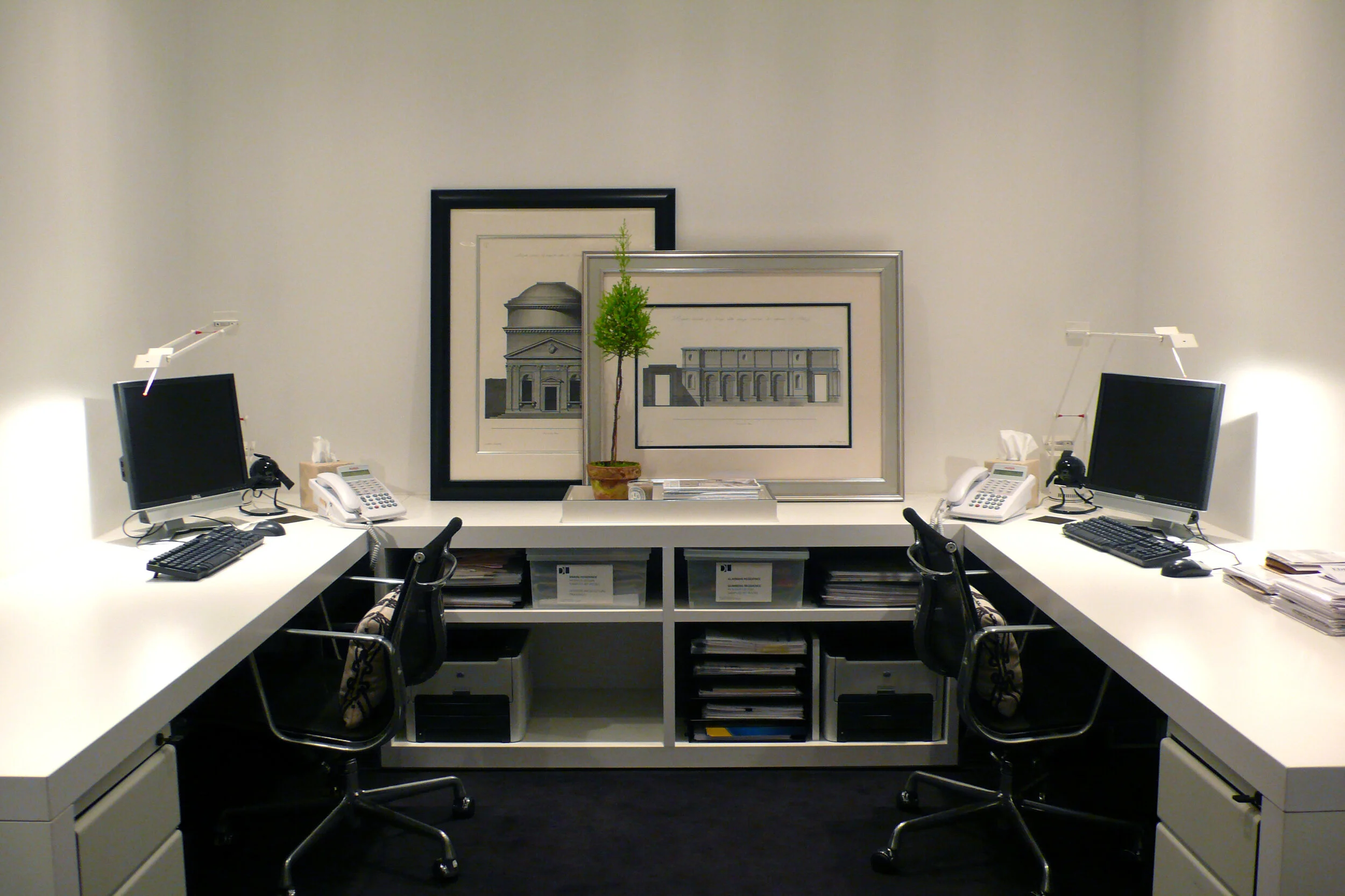 11. Design Studio_Workstations.jpg
