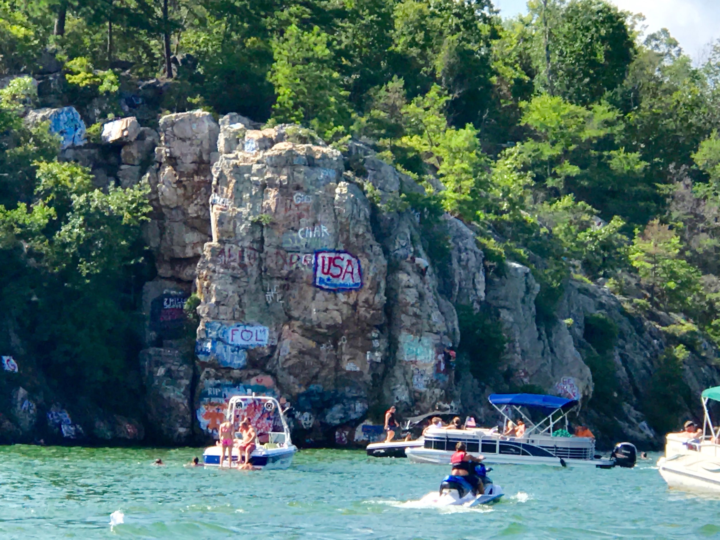  Chimney Rock 