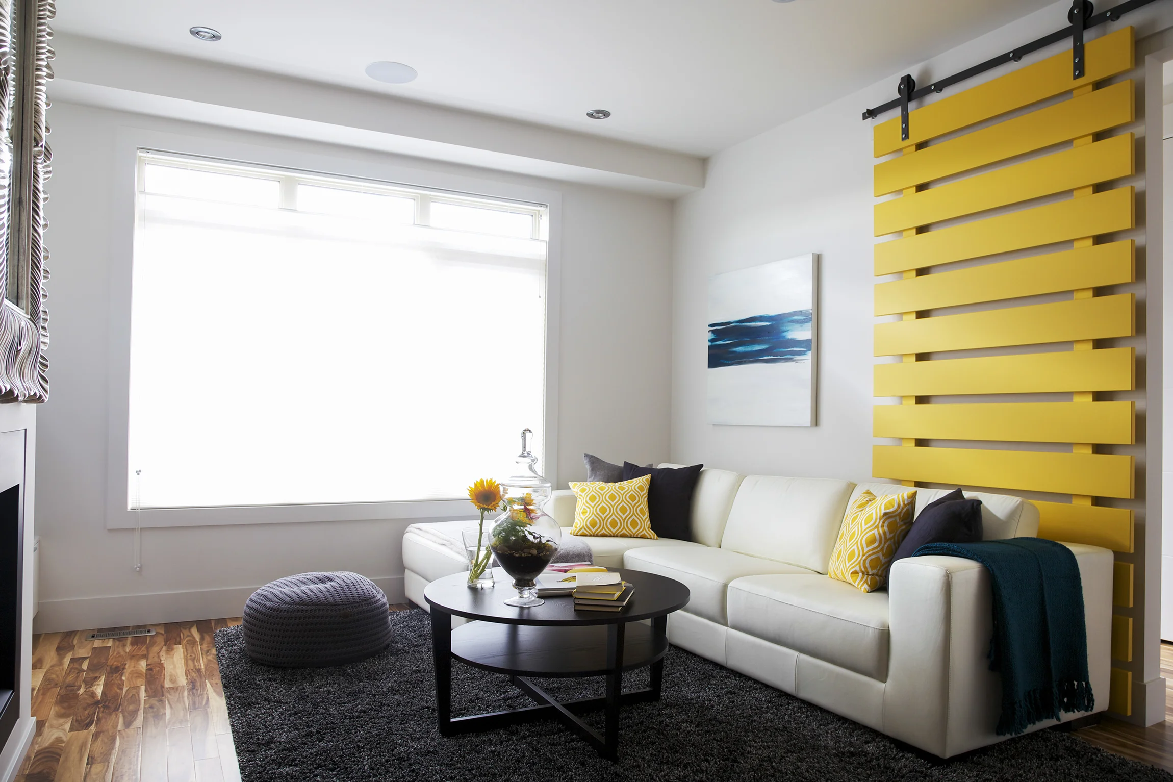 SCID_innercity_livingroom1.jpg