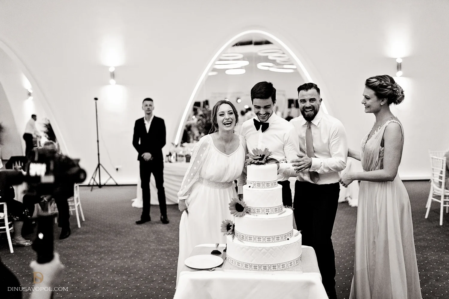 Ovidiana & Alin {wedding day} | www.dinusavopol.com